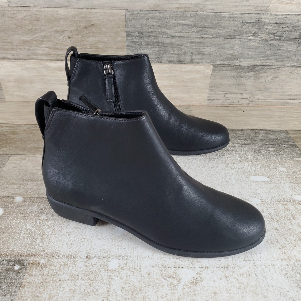 Aerosoles Sloan Womens Sz 5.5 B Black Leather Ankle Zipper Rubber Pull-On
